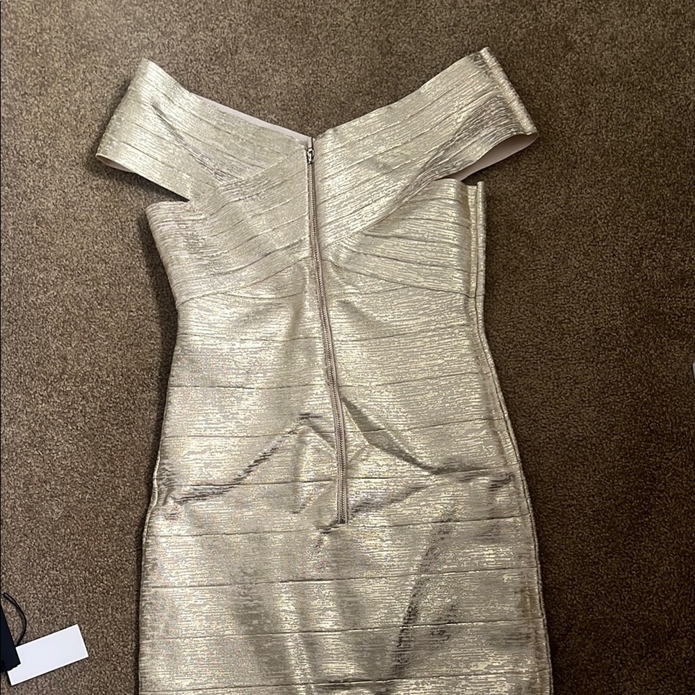 Bebe Gold Ruched Off-Shoulder Bodycon Dress - Picture 4 of 5